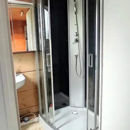 Studio Eco-Construit - Climatisation & Parking 木屋